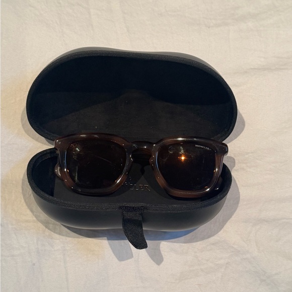 Moncler Sunglasses with Black Case - Picture 2 of 9